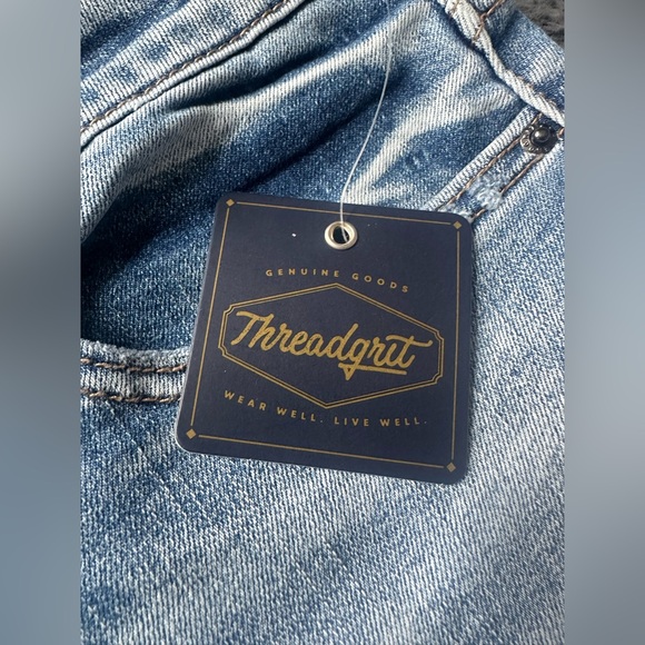 NWT Threadgrit distressed denim jean shorts, women’s size 33 - Picture 2 of 8